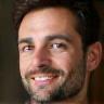 Portrait de Matthieu Laroche souriant